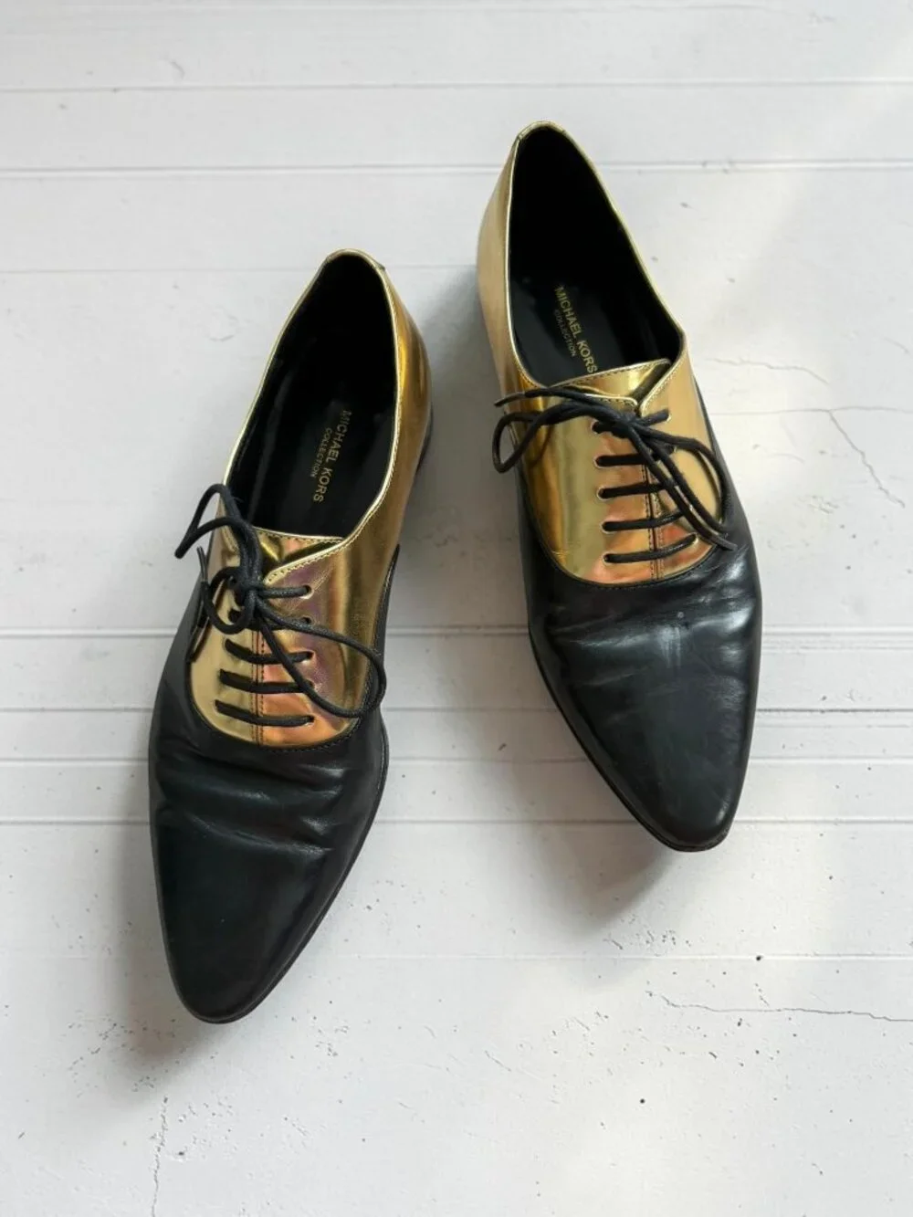 MICHAEL KORS Collection Gold Black Leather Oxford Flats Size 38 / 8